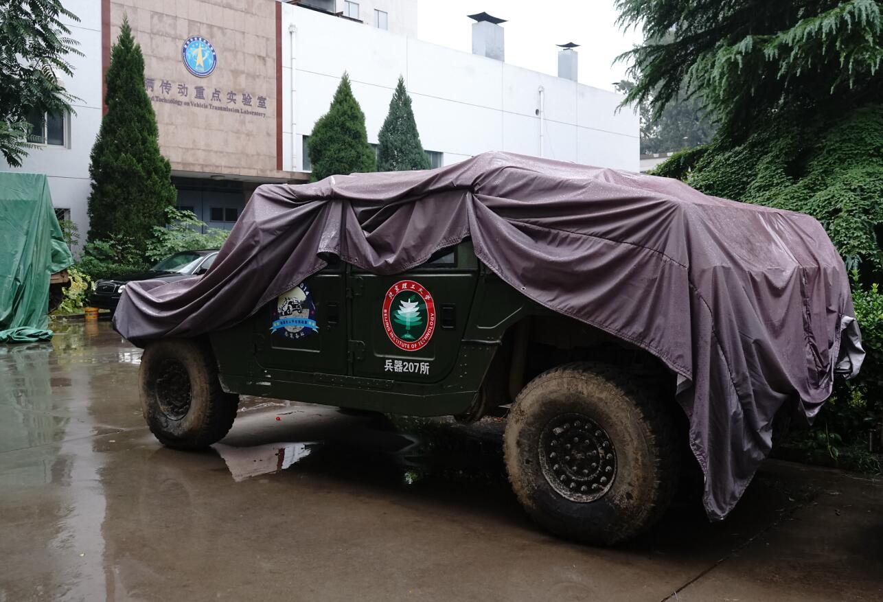 宋楠：”跨越险阻”解放军新能源和无人驾驶技术军用化