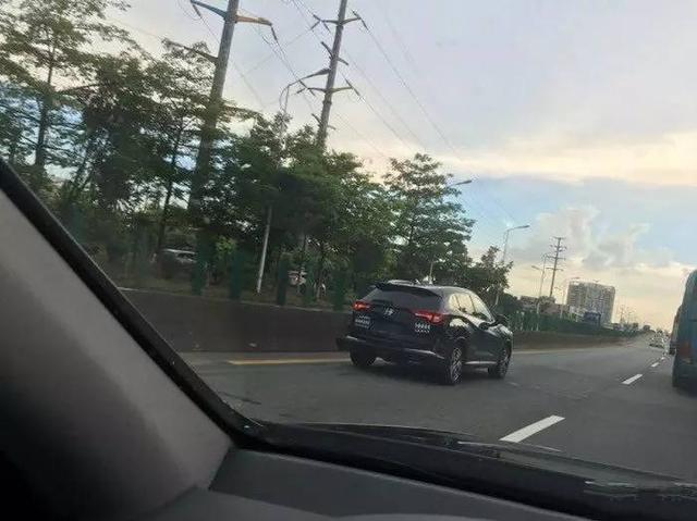 全新换代雅阁来袭！奥迪A8除了足疗还有啥亮点？