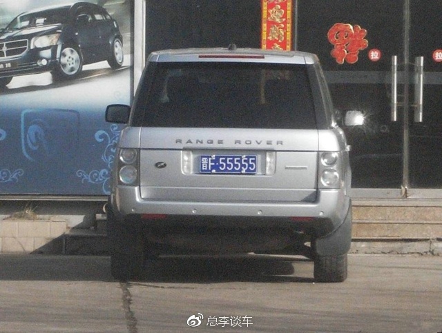 山西唯一的牛牌乔治巴顿，比保时捷卡宴重2吨，后排比幻影还大