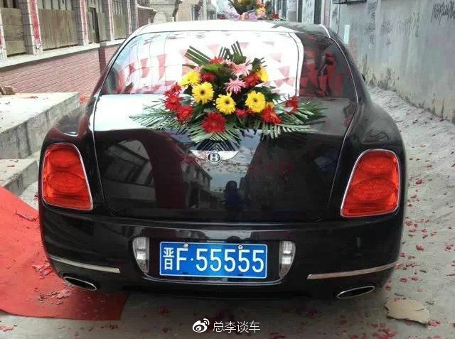 山西唯一的牛牌乔治巴顿，比保时捷卡宴重2吨，后排比幻影还大