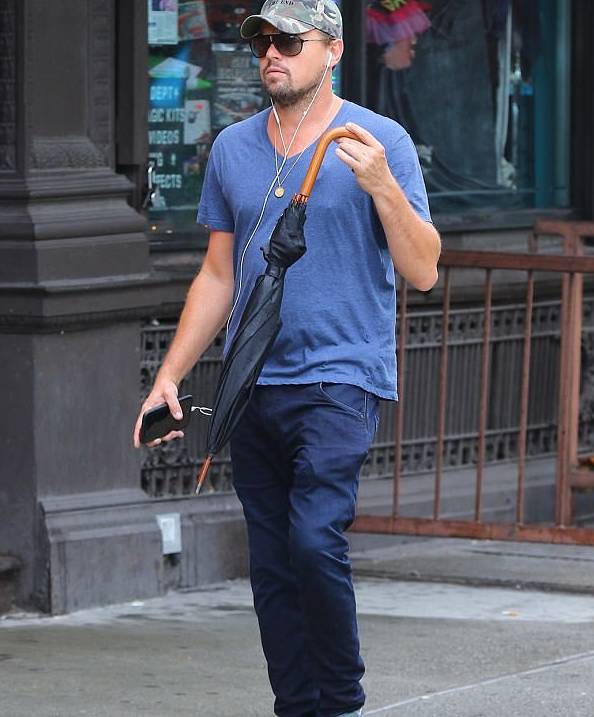 小李子的街拍果然跟外面的妖艳贱货不一样