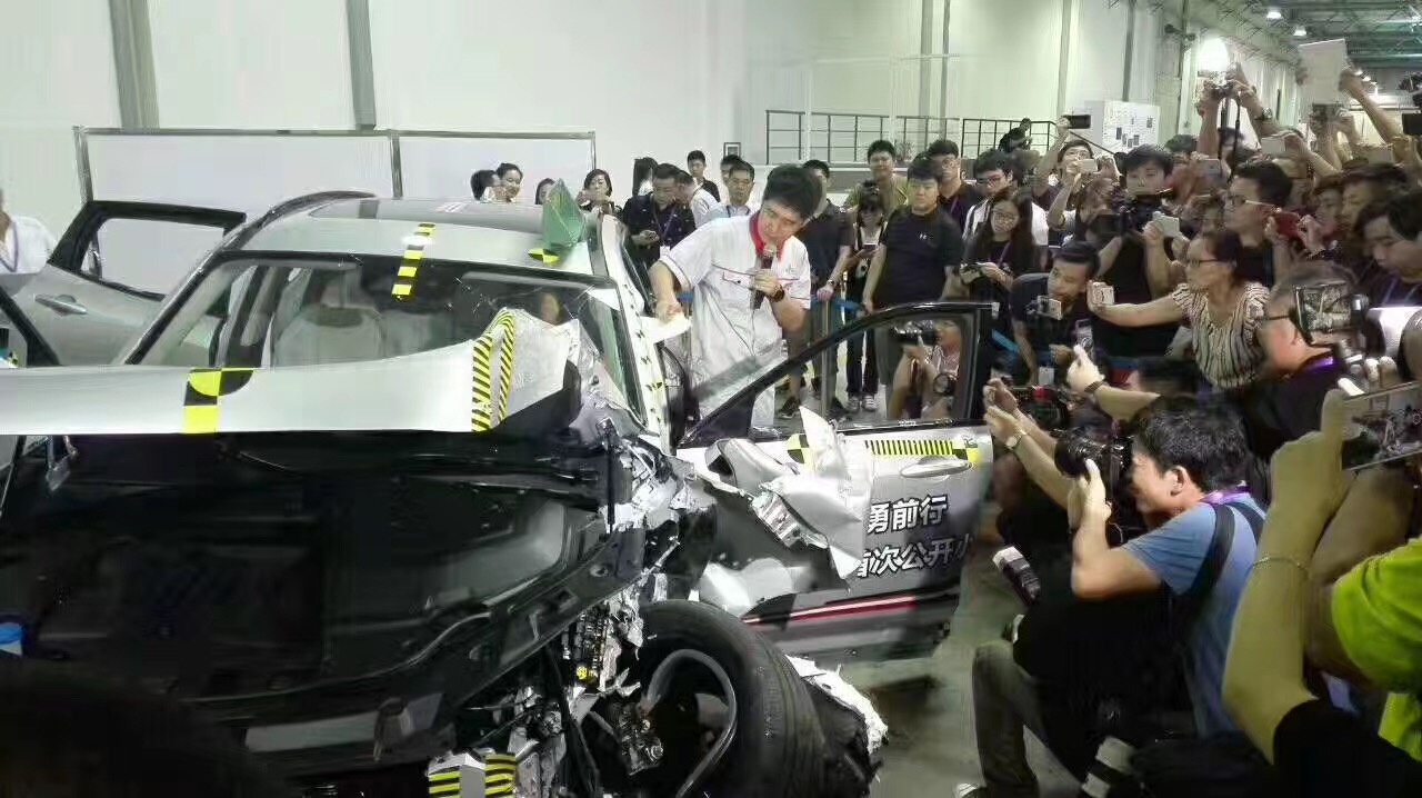 这一撞，能把WEY推回轨道吗？