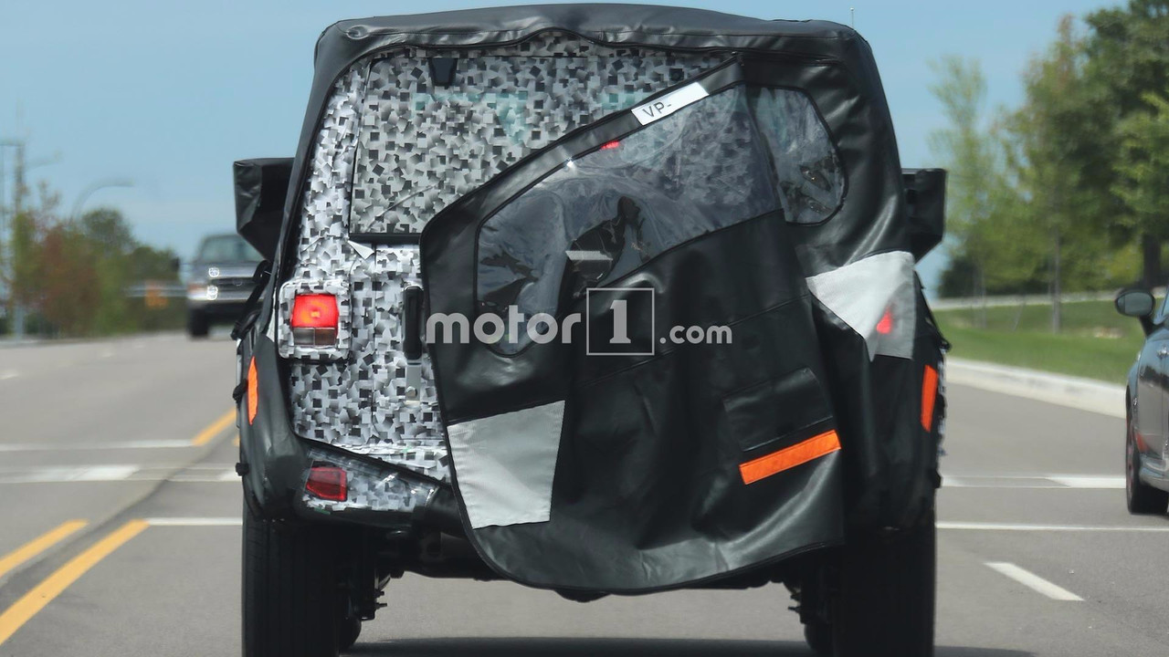 2018-jeep-wrangler-spy-pics (4).jpg