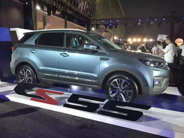 ​长安汽车CS55售价8.39万-13.29万元，不做保守派