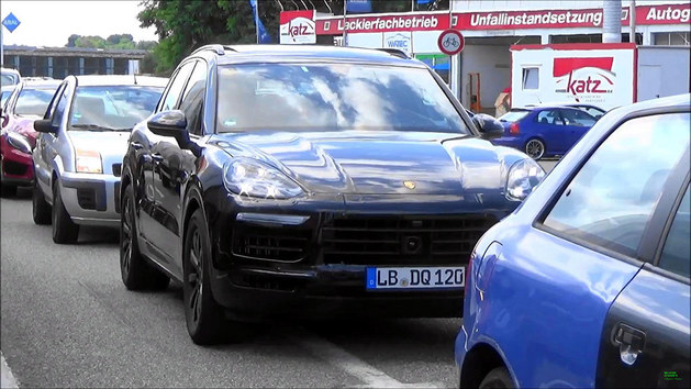 保时捷全新卡宴谍照曝光 有望于9月亮相