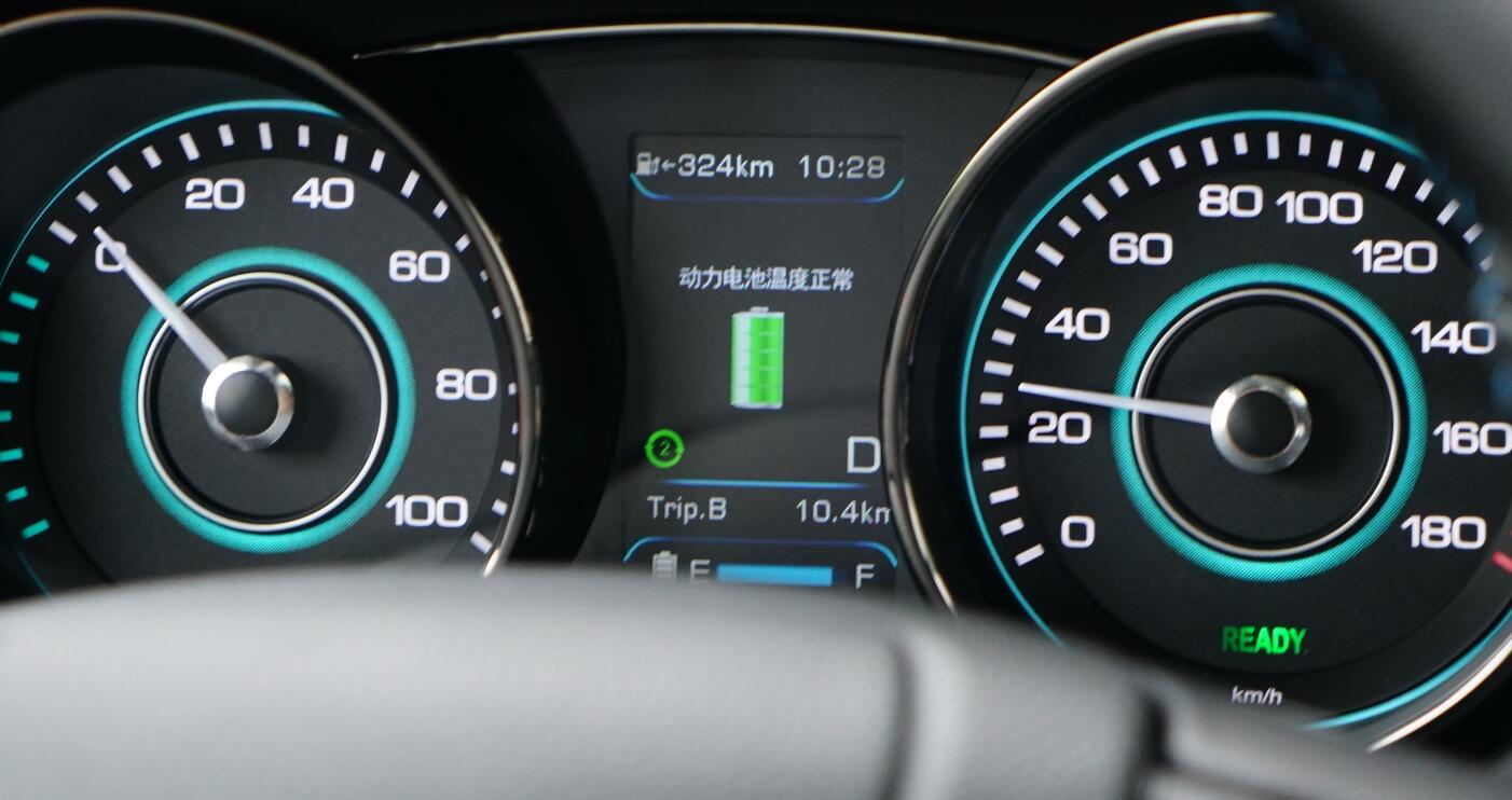 宋楠： 真400！首发EU400电动汽车的评测报告