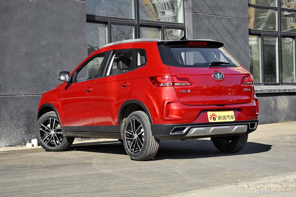 2017款奔腾X40 1.6L自动豪华型