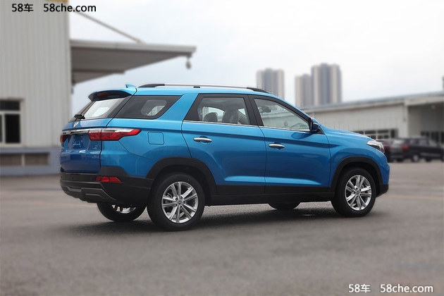 曝东风风光S560内饰谍照 全新设计风格