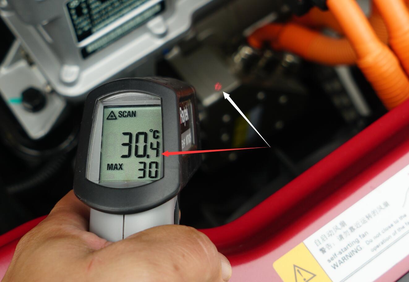 宋楠： 真400！首发EU400电动汽车的评测报告