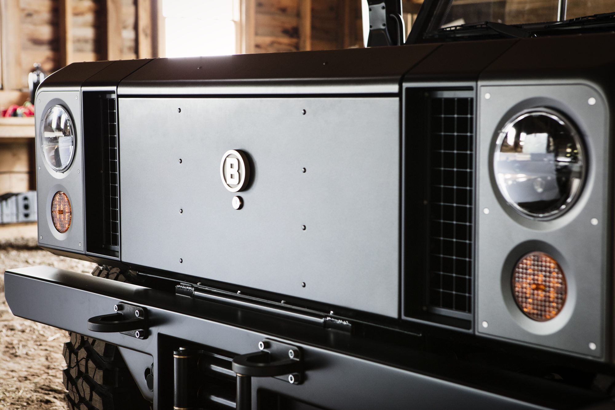 组图：属于硬汉的电动汽车 BOLLINGER B1原型车曝光