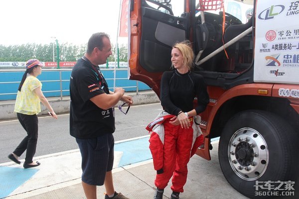 480马力比550马力快! 这场比赛太精彩