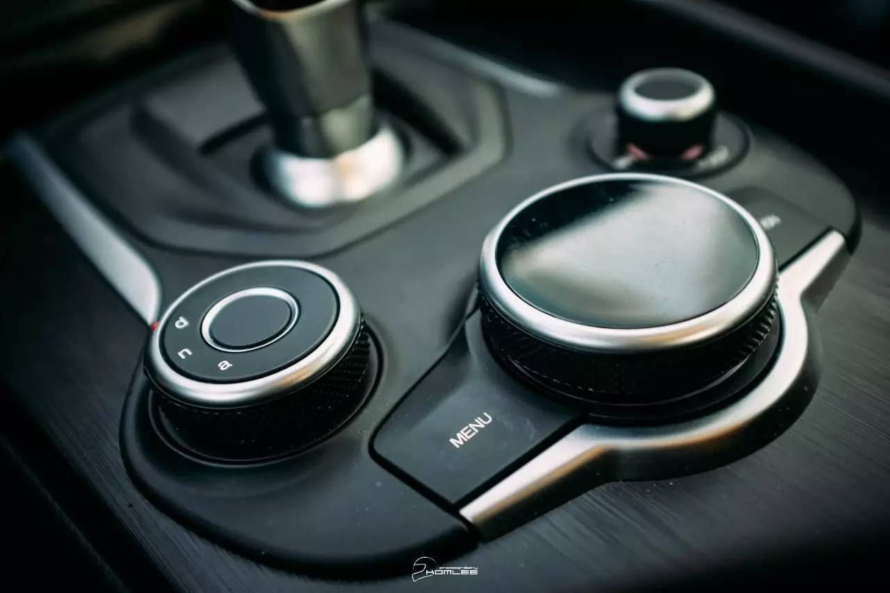 一如年少模样丨试Giulia