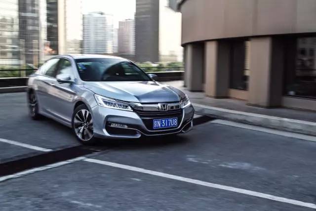 无悔的选择，看雅阁锐混动如何以实力打破偏见