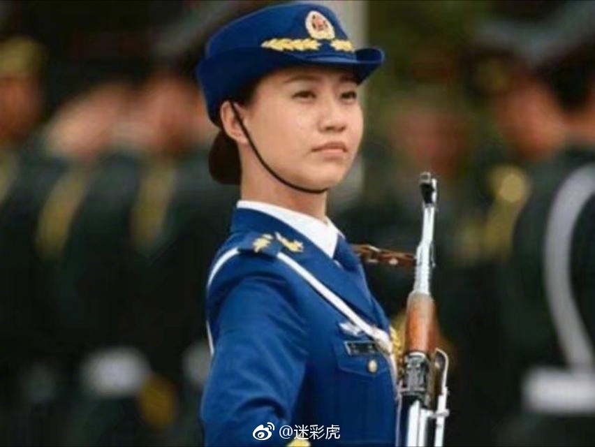 巅峰对决《镇魔曲》新版全面上线 背面花卉图案适当收缩