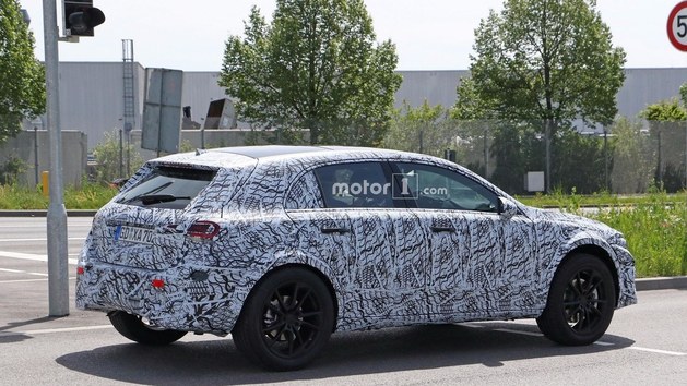 疑似新一代奔驰GLA谍照曝光 或明年发布