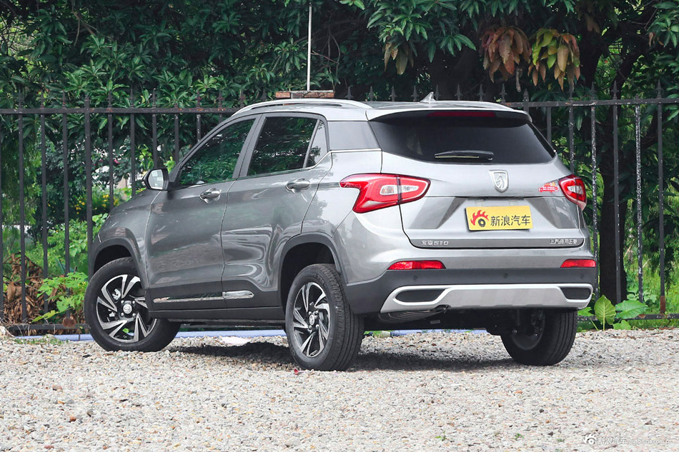 2017款宝骏510 1.5L手动豪华型