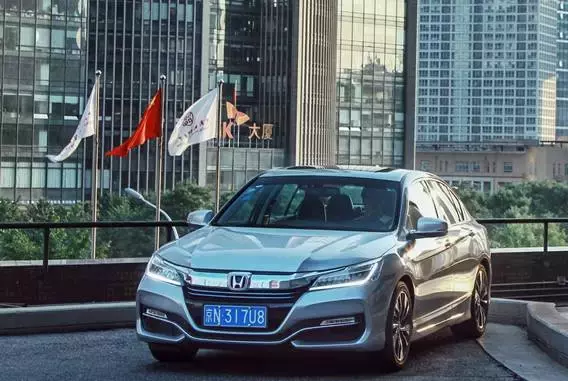 无悔的选择，看雅阁锐混动如何以实力打破偏见