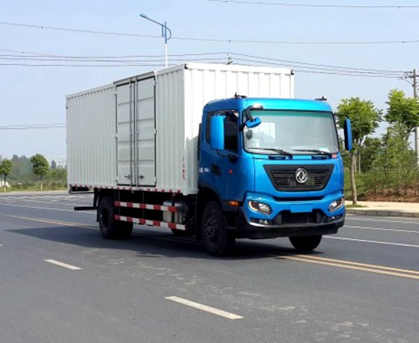 卡友快过来看看 这车是新款东风天锦吗