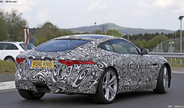 曝捷豹新F-Type路试谍照 搭2.0T发动机