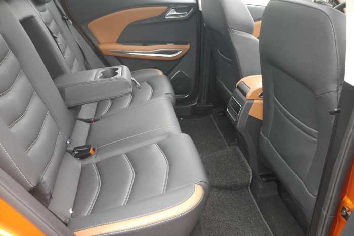 众泰紧凑型SUVT300，能否抢占宝骏510市场