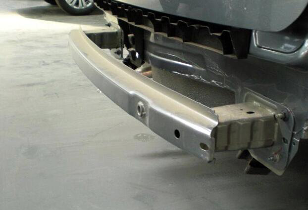 防撞梁存在的意义竟然是这个 省了不少钱