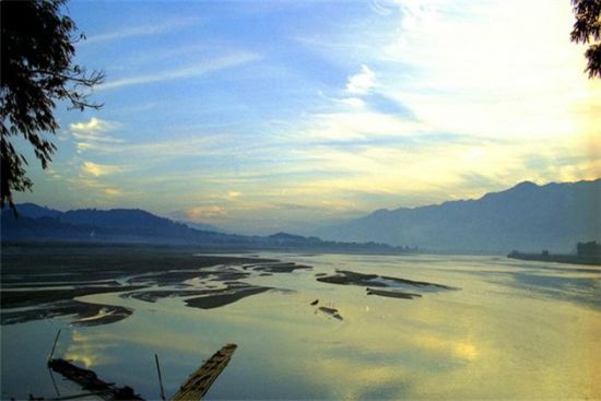 美丽的瑞丽大盈江