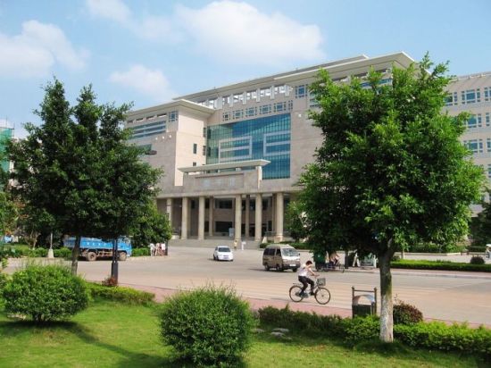 广西大学 图：新浪博主/蔚蓝的天空A