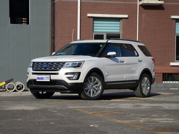 福特(进口)  2.3T 左前正45度