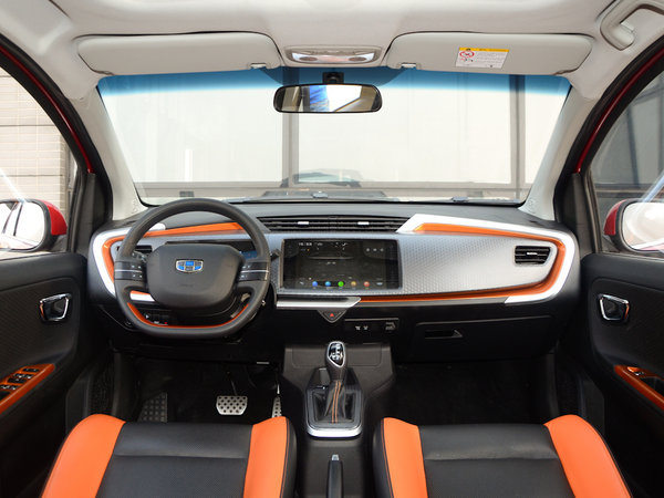 吉利汽车  1.3L 大中控全景