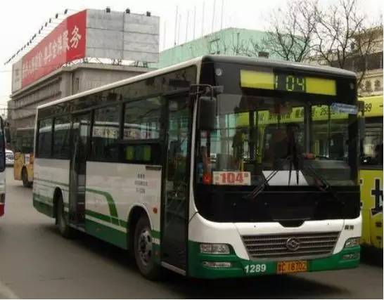 最壕！太原公交司机开兰博基尼上下班