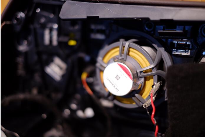 丹拿奔驰专用定制音响真机首曝 有实力偏偏还有颜值