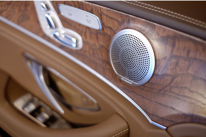 丹拿奔驰专用定制音响真机首曝 有实力偏偏还有颜值