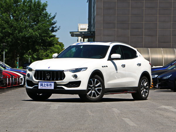 玛莎拉蒂  3.0T 左前正45度