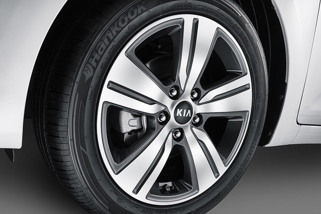 2017成都车展 东风悦达起亚凯绅外观曝光