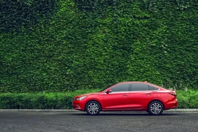 这台改款SUV要上市！哈弗H6的老大头衔可能不保！