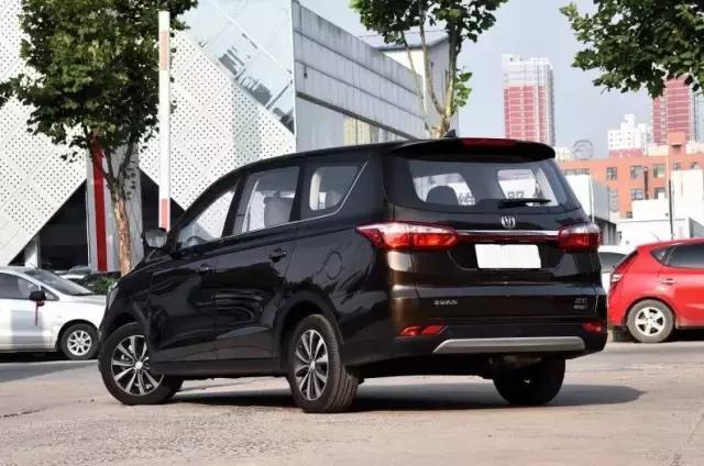 一台国产全新的SUV敢卖26万！凭什么？