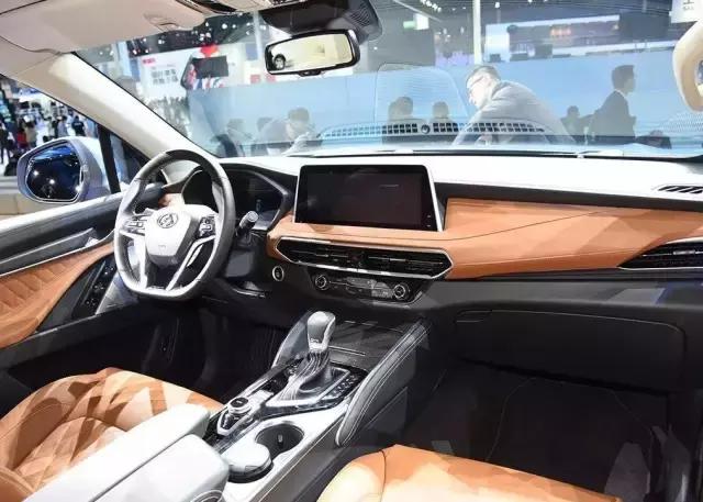 一台国产全新的SUV敢卖26万！凭什么？