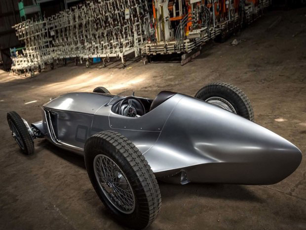 英菲尼迪Prototype 9 纯电动/复古造型