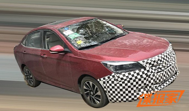 新款悦翔V7路试谍照曝光 将于明年上市