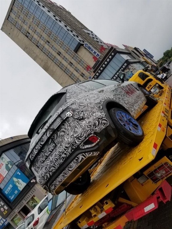 曝克01插电混动谍照 或共享XC40动力