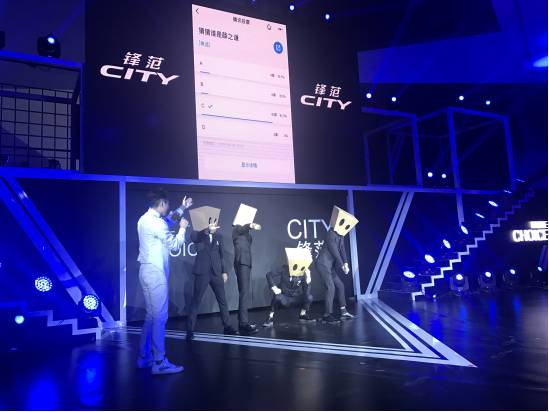 当做潮牌的段子手“开起了车”，薛之谦这次玩嗨了！