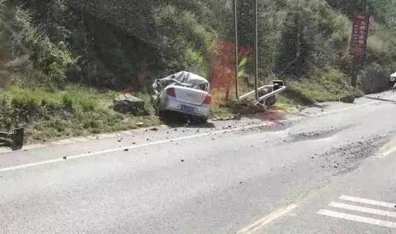 地震中被损毁的车辆，保险公司赔与不赔全看心情？