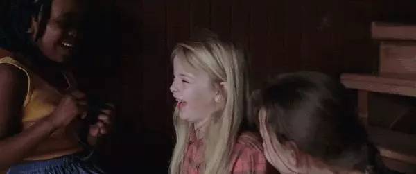 抢不上场场爆满的《战狼 2》，不如来波车企广告片过把瘾