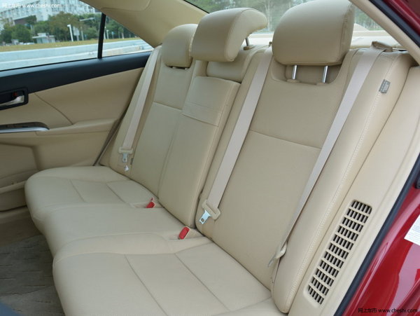 为什么你总能约到“她”来看看这四款主流中级车-图7