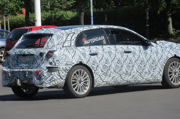 2017法兰克福车展 曝奔驰新A级路试谍照