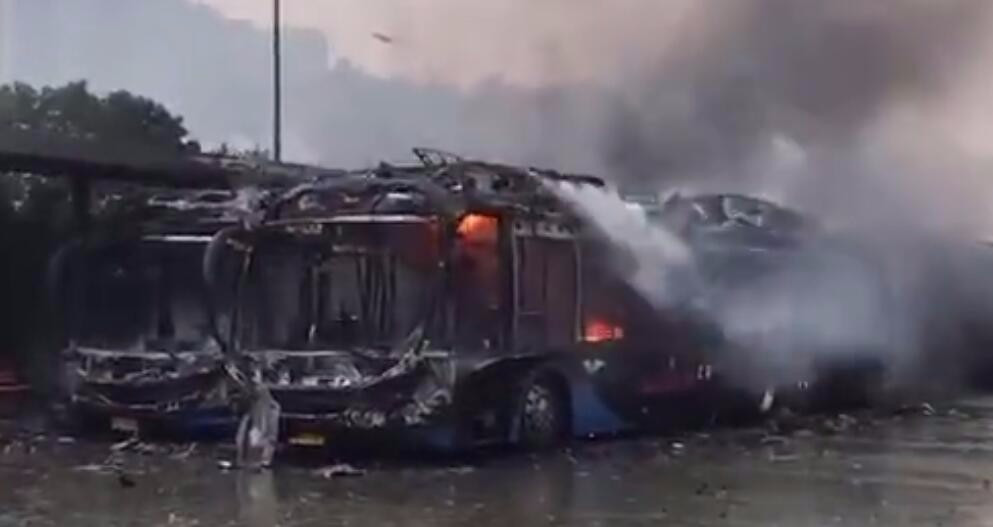 宋楠：疑台风天鸽引珠海银隆钛酸锂电动大巴“自燃”