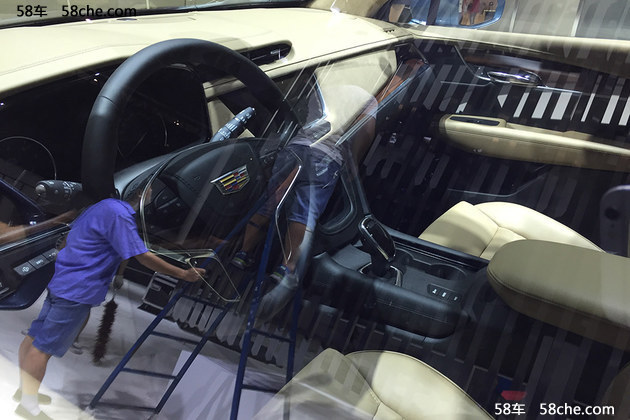 2017成都车展探馆 凯迪拉克XT5混动版