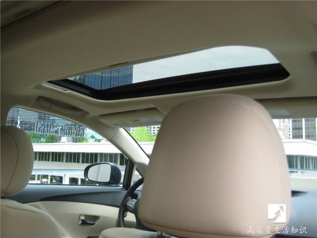 汽车天窗竟然有这6大妙用，千万不要浪费了！