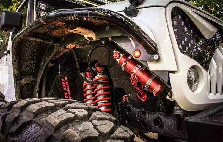 牧马人改装六寸双绞牙案例 白龙马进化论