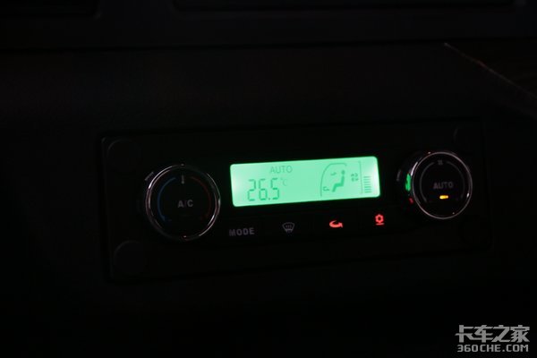 解放卡车都见过 但谁见过它的'阅车式'